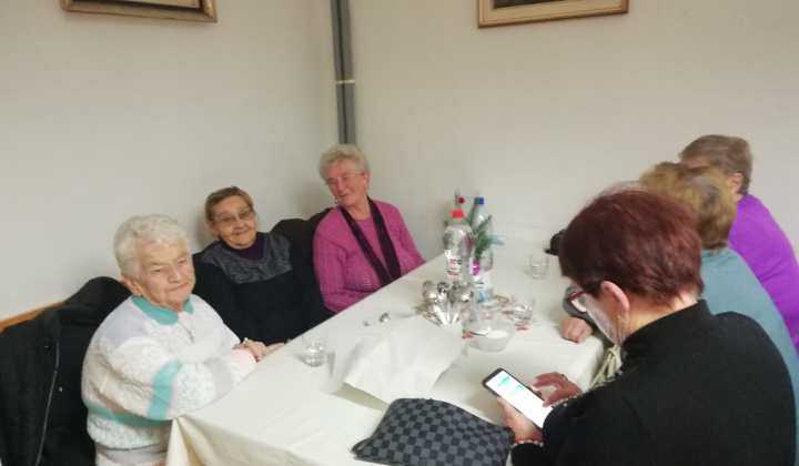 3. fotografia fotogalérie Fotogaléria / Vianočné posedenie členov ZO-SZZP