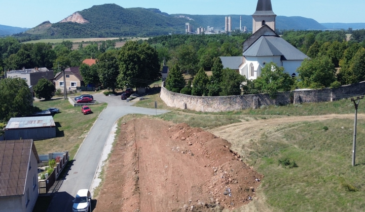 2. fotografia fotogalérie Aktuality / Vytvorenie nových parkovacích miest / Új parkolóhelyek létrehozása - foto