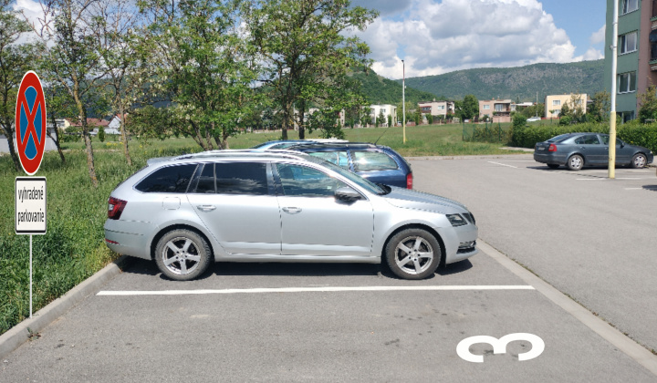1. fotografia fotogalérie Aktuality / Rezervácia a prenájom parkovacieho miesta / Parkolóhely foglalása és bérlése - foto